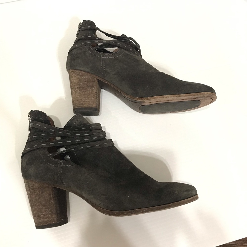 Frye Suede Leather Naomi Pickstitch Shootie Size 8.5B